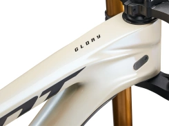 Giant Glory Advanced Shoreline